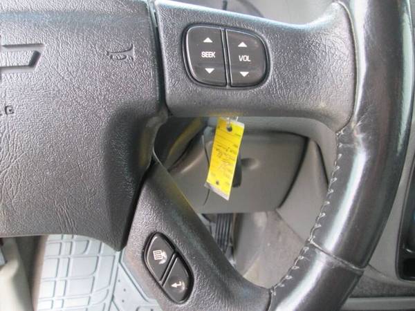 2004 Chevrolet TrailBlazer EXT LT 4x4 4dr SUV 5.3 V8 3rd Row Seating for sale in osage beach mo 65065, MO – photo 11