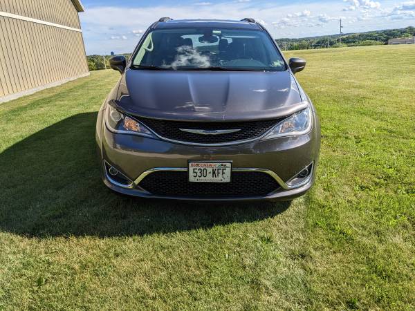 2017 Chrysler Pacifica Touring L for sale in Sheboygan, WI – photo 2