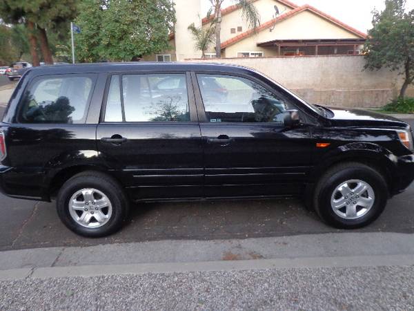 Selling Family Car Honda Pilot EX 2007 3rd Row seating Great... for sale in Bakersfield, CA – photo 5