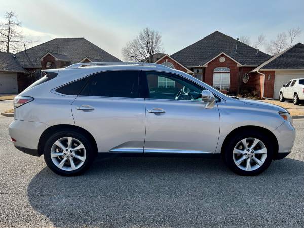 2010 Lexus RX 350 - accident-free and smoke-free - well serviced! for sale in Norman, OK – photo 7