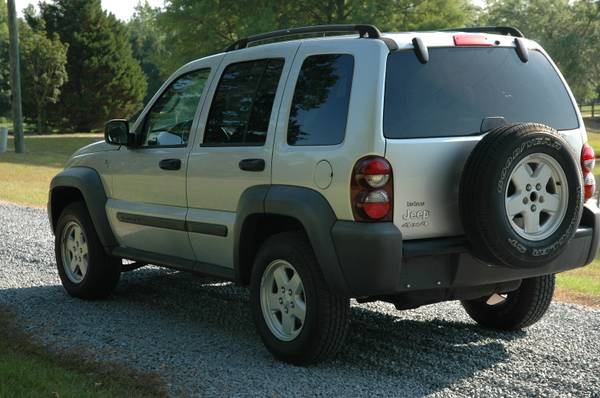 2007 Jeep Liberty 4WD for sale in Greenville, NC – photo 7