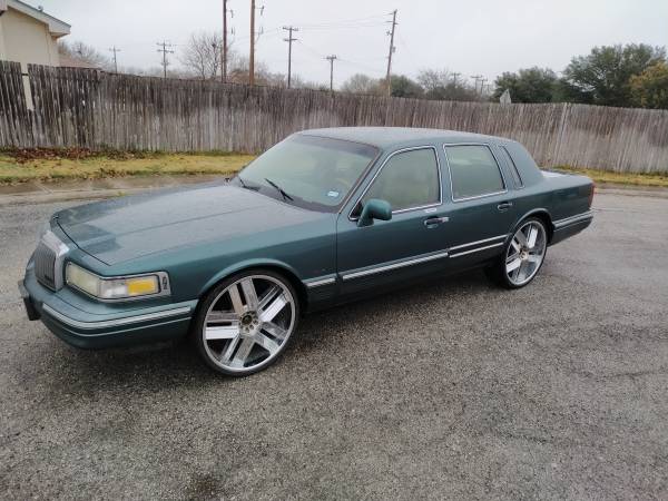 1997 Lincoln town car for sale in San Antonio, TX