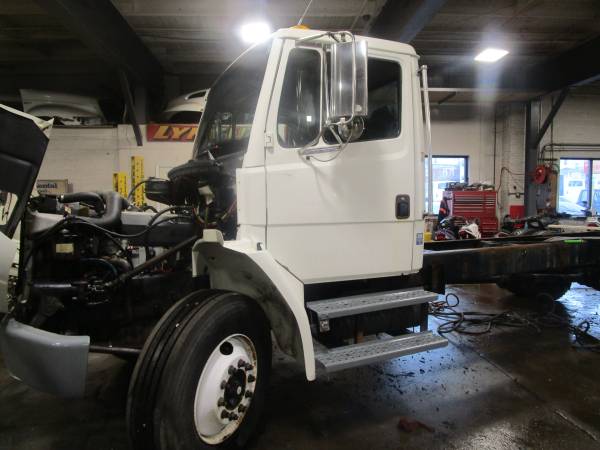 2002 Freightliner FL70 - - by dealer - vehicle for sale in Other, NH – photo 13