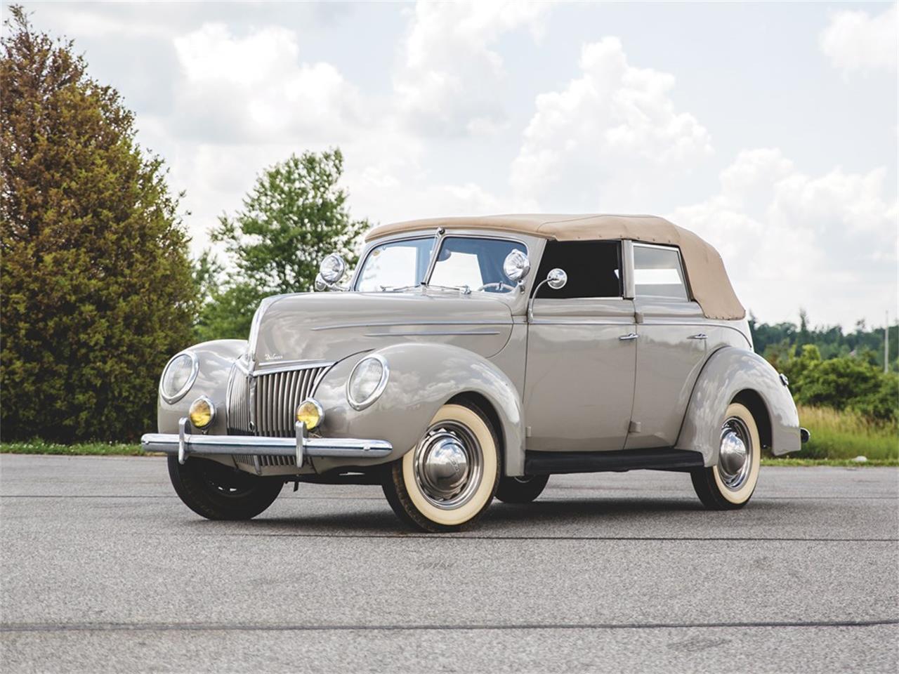 For Sale at Auction: 1939 Ford Deluxe for sale in Auburn, IN