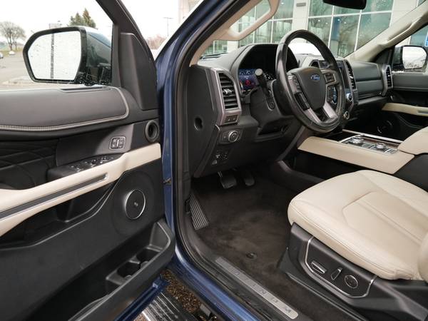 2019 Ford Expedition Platinum - - by dealer - vehicle for sale in VADNAIS HEIGHTS, MN – photo 11