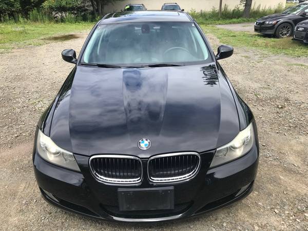 2011 BMW 328i, VERY LOW MILES, NAVIGATION, ROOF, WARRANTY. for sale in Mount Pocono, PA – photo 2