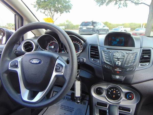2017 Ford Fiesta Se (Mileage: 19,192) for sale in Devine, TX – photo 12