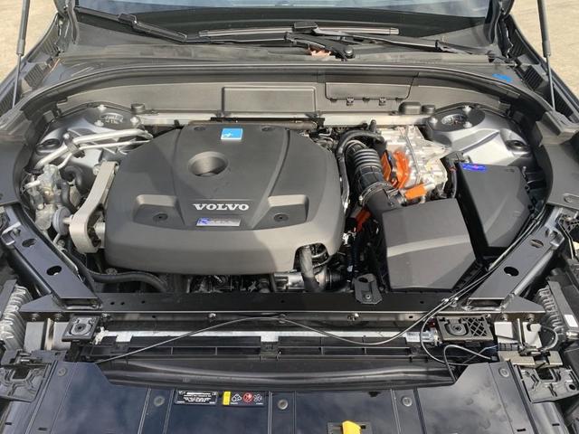 2021 Volvo XC60 Recharge Plug-In Hybrid T8 R-Design for sale in Chamblee, GA – photo 17