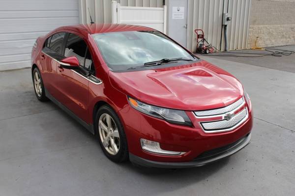 2013 Chevrolet Volt Hybrid Electric Car 98 mpg e Knoxville TN - cars for sale in Knoxville, TN – photo 2