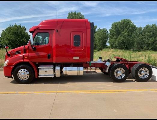 NEED A SLEEPER TRUCK? DON'T LET YOUR BAD CREDIT STOP YOU!! - cars &... for sale in Lawrenceville, GA – photo 22