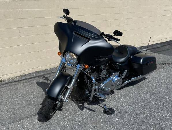 2017 Harley-Davidson FLHX SCREAMING EAGLE STAGE 1 KIT EVERYONE IS for sale in Salem, MA – photo 3