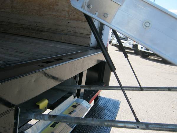 2007 Mitsubishi Crew Cab Diesel Box Truck - 18FT L with Ramp, Auto, AC for sale in Mesa, AZ – photo 6