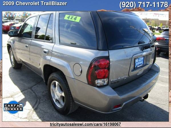 2009 CHEVROLET TRAILBLAZER LT1 4X4 4DR SUV Family owned since 1971 for sale in MENASHA, WI – photo 3