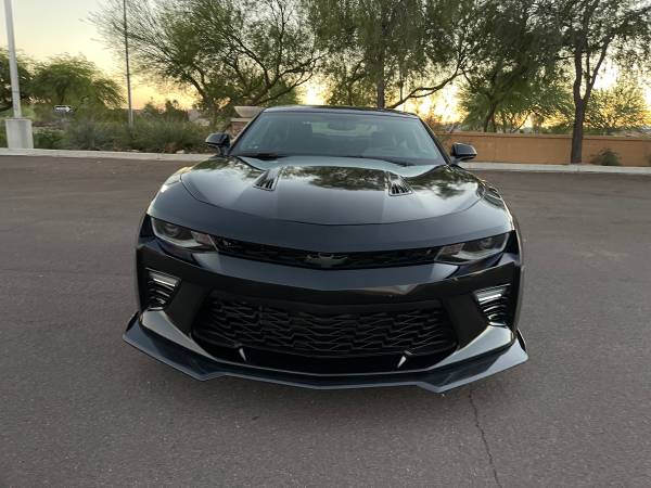 2018 Chevy Camaro 2 SS coupe stick shift for sale in Phoenix, AZ – photo 8
