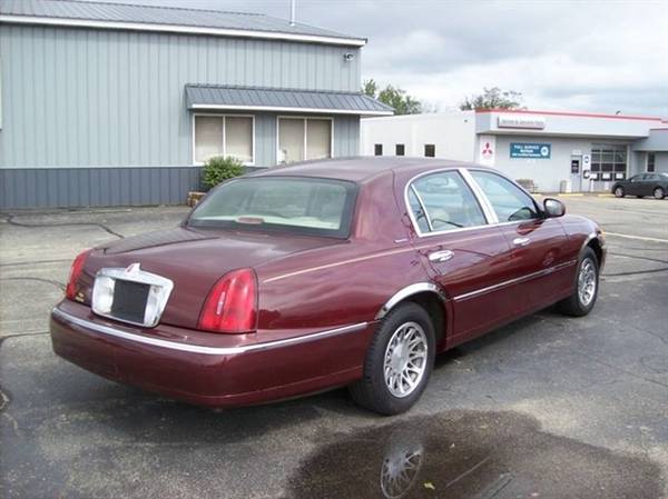 2000 Lincoln Town Car Signature for sale in Holland , MI – photo 3