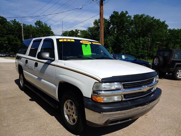 2006 Chevrolet Suburban 4x4 Trade In ? for sale in Troy, MO – photo 3