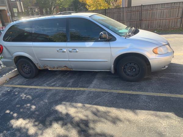 2003 Chrysler Town & Country for sale in Chicago, IL – photo 3