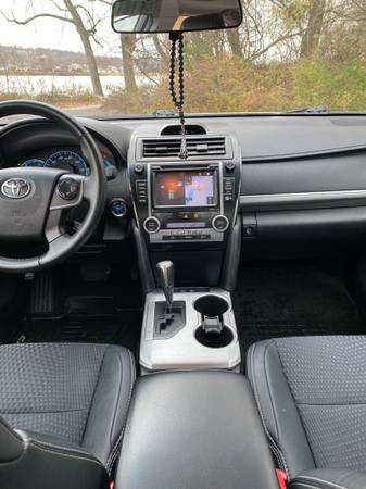 2014 Toyota Camry Hybrid SE Limited Edition - Low Miles - 1 Owner -... for sale in Milford, CT – photo 5