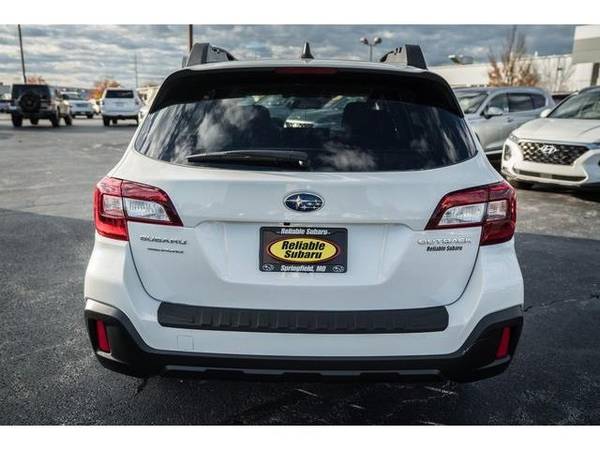 2019 Subaru Outback wagon 2.5i - Subaru Crystal White Pearl for sale in Springfield, MO – photo 4