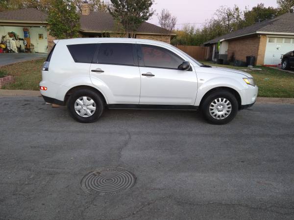2008 Mitsubishi Outlander - cars & trucks - by owner - vehicle... for sale in Nrh, TX