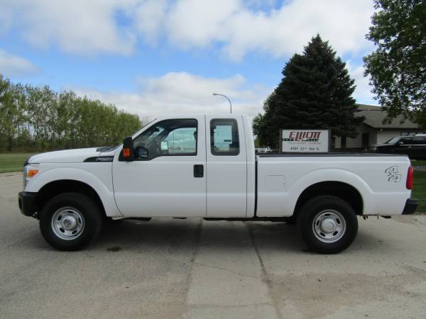 2013 FORD F250 SUPERCAB - 4X4 - SHORT BOX - 6.2 LITER - VERY CLEAN for sale in Moorhead, ND