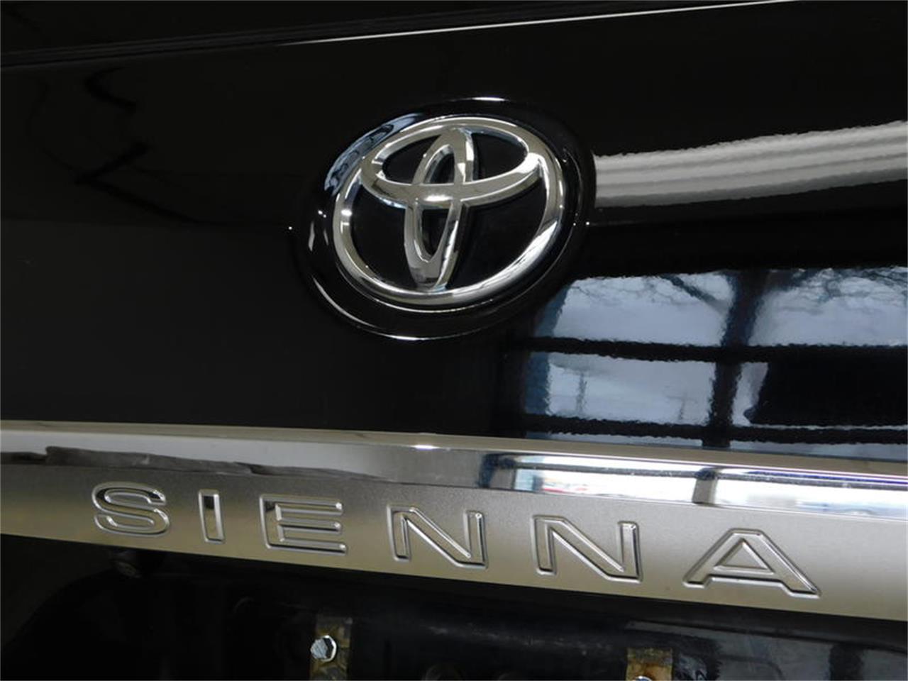 2013 Toyota Sienna for sale in Hamburg, NY – photo 56