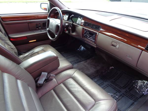 1995 Cadillac Deville Concours 4-Dr Sedan ONLY 73K MILES-EXTRA for sale in Fairborn, OH – photo 11