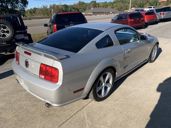2005 Ford Mustang GT premium 5 speed New Tires low miles 104k leather for sale in Cleveland, TN – photo 13