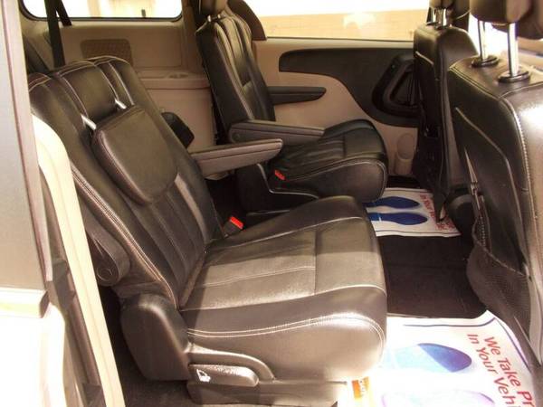 2014 CHRYSLER TOWN COUNTRY LEATHER DVD CAMERA WARRANT LQQK for sale in New Lebanon, OH – photo 4