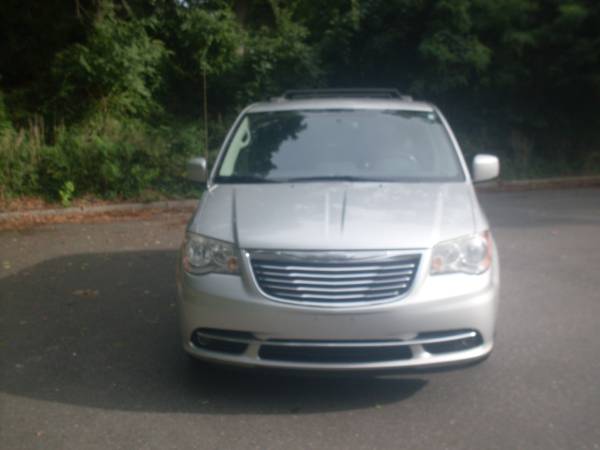2012 CHRYSLER TOWN@ COUNTRY 1 OWNER - cars & trucks - by owner -... for sale in Ocean Beach, NY – photo 7