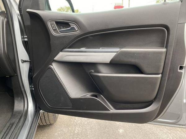 2018 Chevrolet Chevy Colorado Crew Cab LT Pickup 4D 5 ft Family... for sale in Fremont, NE – photo 19