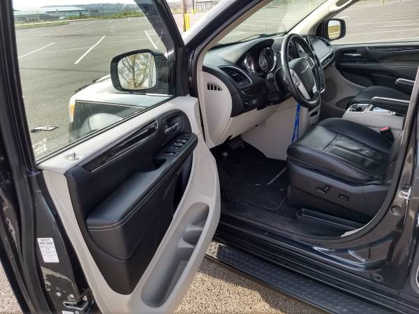 2014 Chrysler Town & Country - cars & trucks - by owner - vehicle... for sale in Syracuse, NY – photo 7