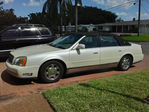 Cadillac Deville 2001 one owner for sale in SAINT PETERSBURG, FL