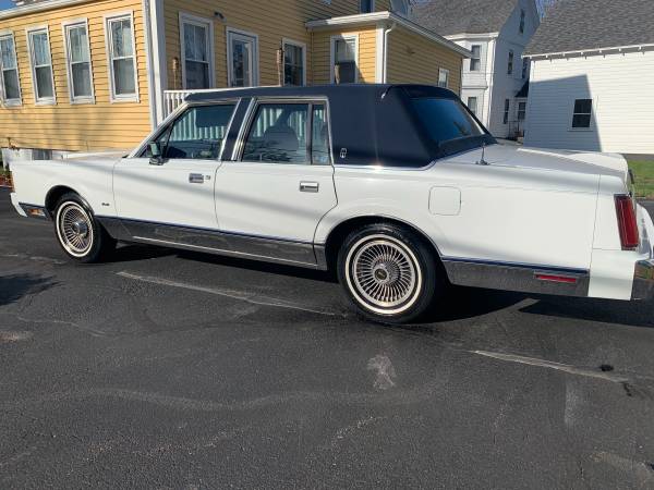 1989 Lincoln town car for sale in Newburyport, MA – photo 4