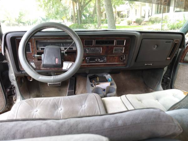 1983 Oldsmobile Ninety Eight Regency Antique Collector Car - cars & for sale in TAMPA, FL – photo 10