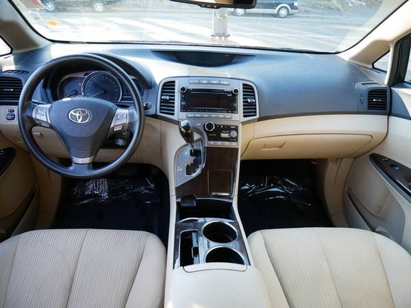 *2010* *Toyota* *Venza* *4dr Wgn I4 FWD (Natl)* - cars & trucks - by... for sale in South St. Paul, MN – photo 13