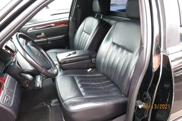 2005 Lincoln Town Car-EXECUTIVE LIMO - - by dealer for sale in Collingswood, NJ – photo 10