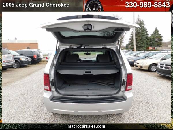 2005 Jeep Grand Cherokee Laredo 4dr 4WD SUV with - cars & trucks -... for sale in Akron, OH – photo 10