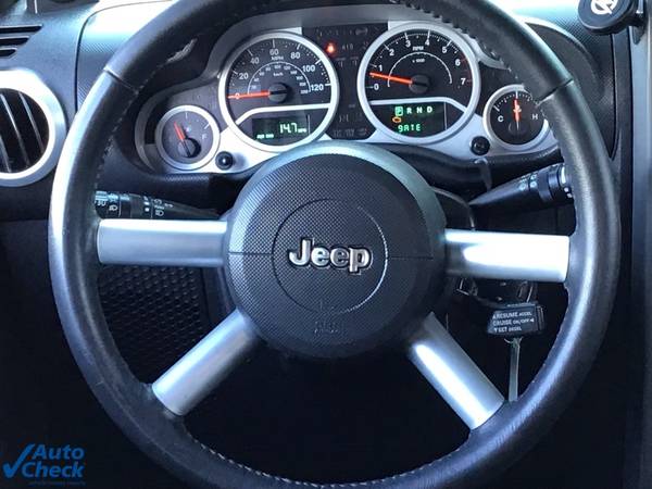 2009 Jeep Wrangler unlimited Sahara Hardtop 4X4 4D SUV w LOW MILES for sale in Dry Ridge, KY – photo 18