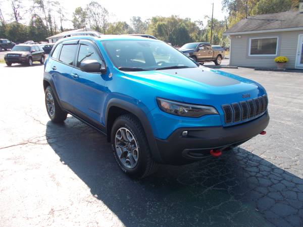 2021 Jeep Cherokee Trailhawk - - by dealer - vehicle for sale in Columbia, KY – photo 3