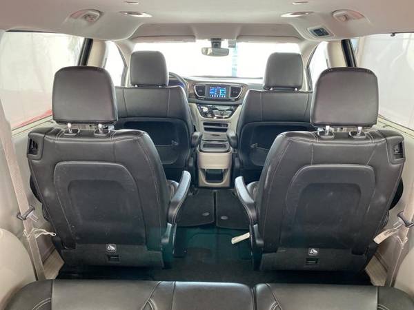 2020 Chrysler Voyager LXI Minivan - - by dealer for sale in Richmond Hill, NY – photo 8