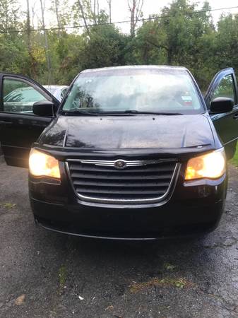 2008 Chrysler Town Country 3.0 Engine FWD for sale in Buffalo, NY – photo 11