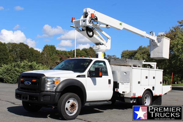 2012 Ford F550 35' Altec Articulating Aerial Bucket Truck Utility Serv for sale in New Bedford, MA