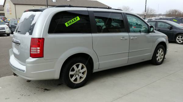 3RD ROW SEATING!! 2008 Chrysler Town & Country 4dr Wgn Touring for sale in Chesaning, MI – photo 4
