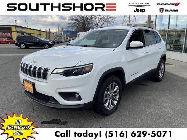 2019 Jeep Cherokee Latitude Plus SUV - cars & trucks - by dealer -... for sale in Inwood, NY – photo 9