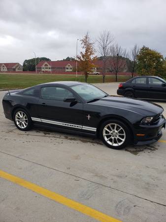2011 Ford Mustang V6 Premium for sale in Rogers, MN – photo 3
