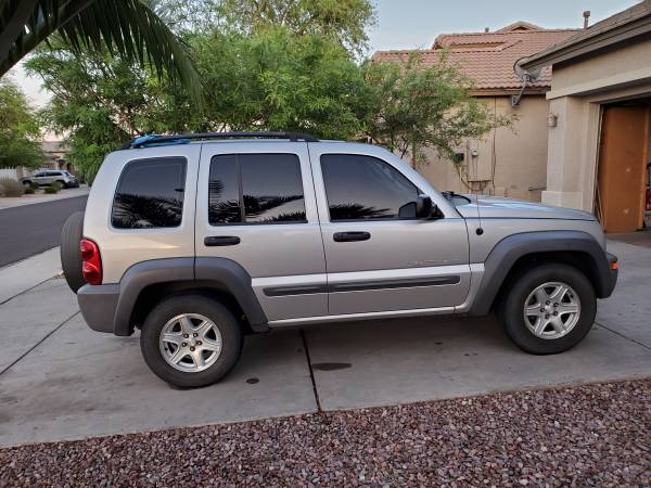 03 Jeep Liberty Sport 4x4, solid jeep, very clean for sale in Glendale, AZ – photo 3