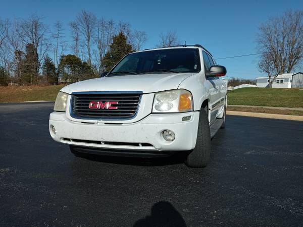 2004 GMC Envoy XL 4 WD - cars & trucks - by dealer - vehicle... for sale in Bloomington, IN – photo 9