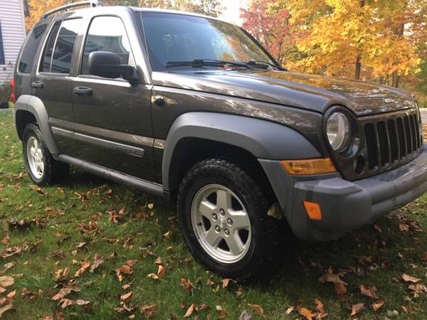1 Owner 2005 Jeep Liberty Sport 4x4 In Great Shape for sale in Andover, NJ – photo 6