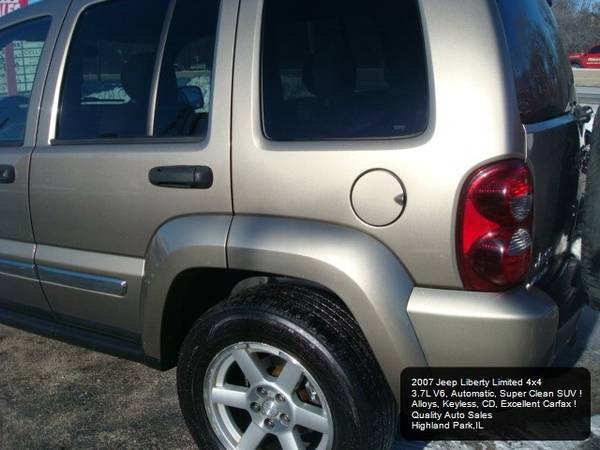 2007 Jeep Liberty Limited 4WD - - by dealer - vehicle for sale in Highland Park, IL – photo 17
